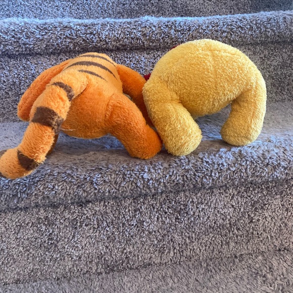 Disney Winnie the Pooh and Tigger So Cuddly 10 Inch Plush Duo - Picture 3 of 8
